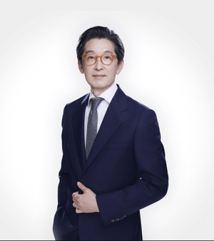 ホン・ソンチョル 代表院長